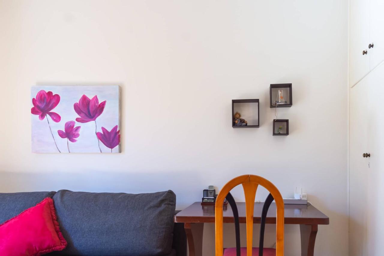 Mema'S Tranquil Apartment In Patra Esterno foto